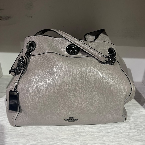 Coach purse - Picture 2 of 6